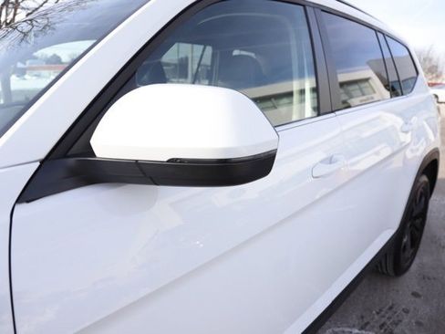 Used 2023 Volkswagen Atlas SE w/ Black Wheel Package image 14