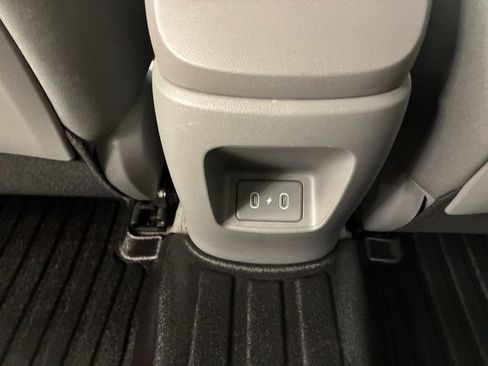 Used 2024 Hyundai Elantra SE FWD image 19