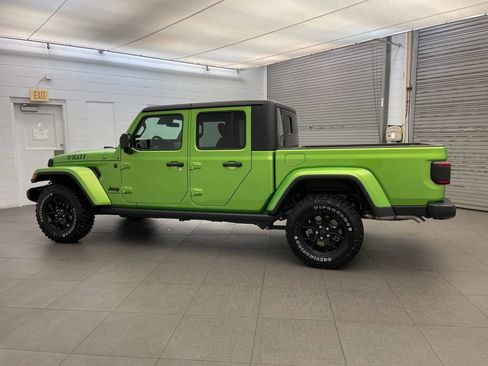 New 2025 Jeep Gladiator Willys image 5