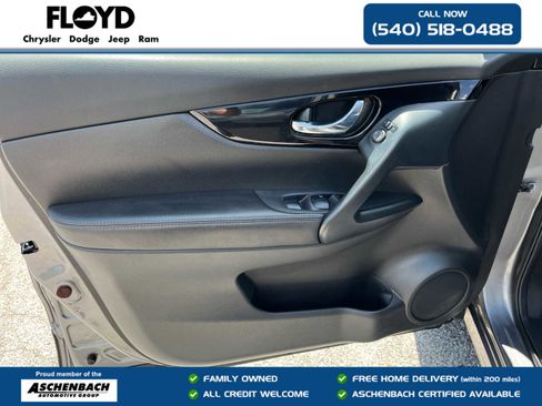 Used 2022 Nissan Rogue Sport SL AWD/4WD image 11