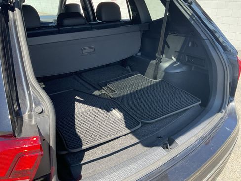 Used 2020 Volkswagen Tiguan SEL Premium R-Line w/ 3rd Row Seat Package AWD/4WD image 25