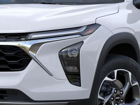 New 2026 Chevrolet Trax LT w/ Driver Confidence Package FWD image 10