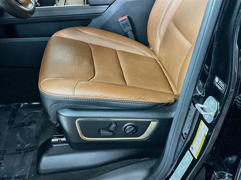 Used 2022 RAM 1500 Limited w/ Body Color Bumper Group AWD/4WD image 26