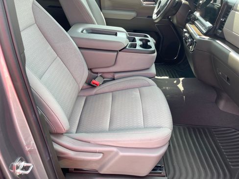 Used 2025 Chevrolet Silverado 1500 LT RWD image 18