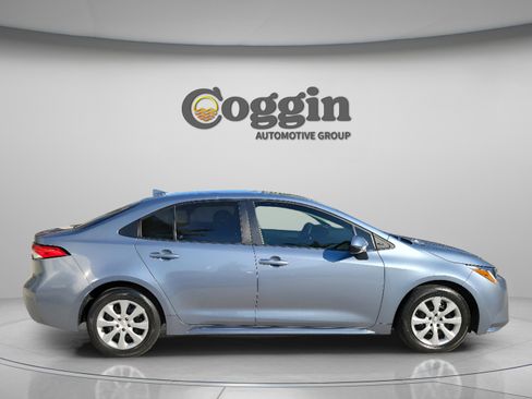 Used 2023 Toyota Corolla LE image 4