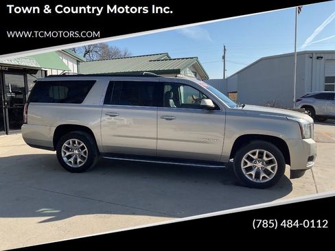 Used 2015 GMC Yukon XL SLT w/ Open Road Package AWD/4WD image 1