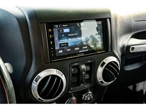 Used 2016 Jeep Wrangler Unlimited Sahara w/ Connectivity Group image 20