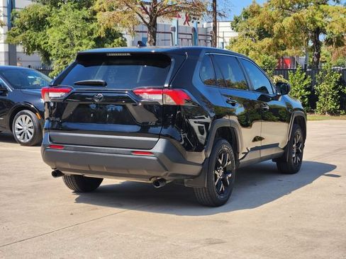Used 2024 Toyota RAV4 LE FWD image 5