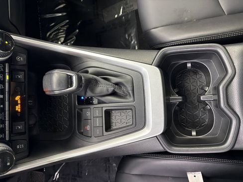 Used 2023 Toyota RAV4 XLE Premium FWD image 33