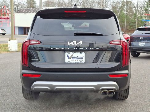 Used 2022 Kia Telluride S image 4
