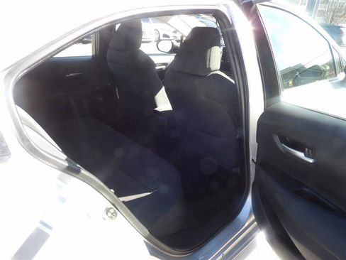 Used 2020 Toyota Corolla LE image 9