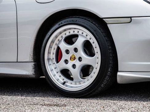 Used 2001 Porsche 911 Carrera RWD image 57