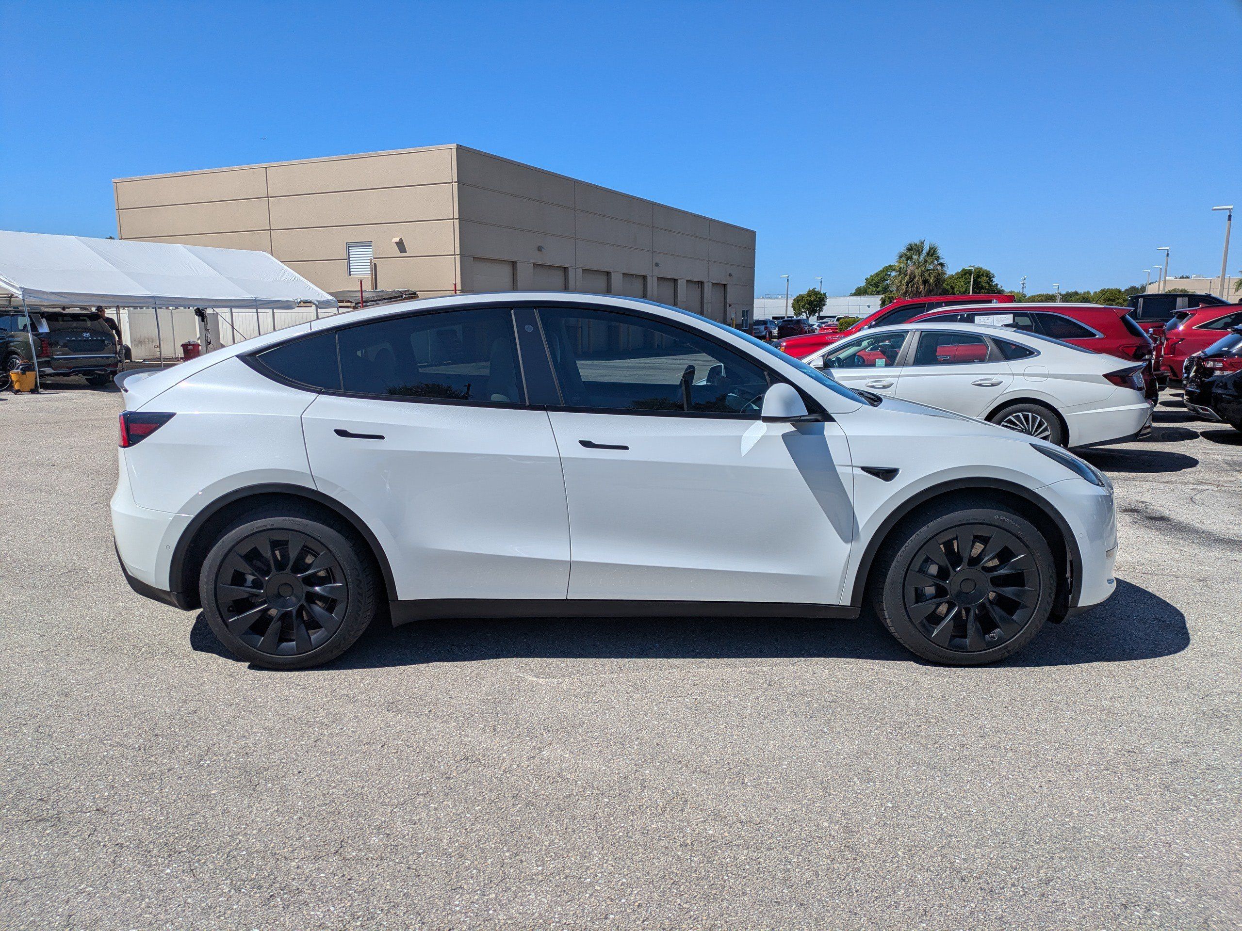 Used 2021 Tesla Model Y Long Range AWD/4WD image 4