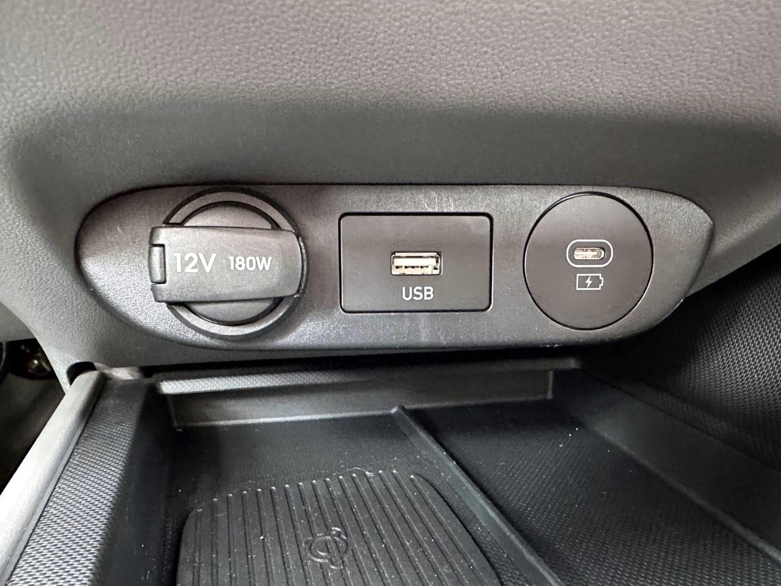 Used 2025 Hyundai Elantra Sport FWD image 24