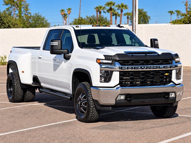 Used 2022 Chevrolet Silverado 3500 LT w/ Convenience Package AWD/4WD image 1