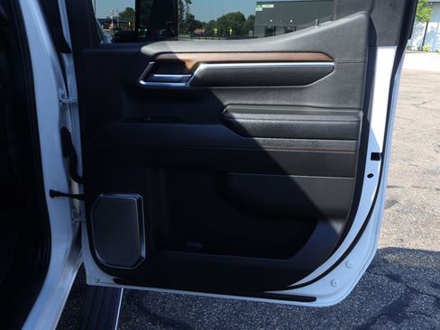 Used 2024 Chevrolet Silverado 1500 High Country w/ Max Trailering Package AWD/4WD image 30