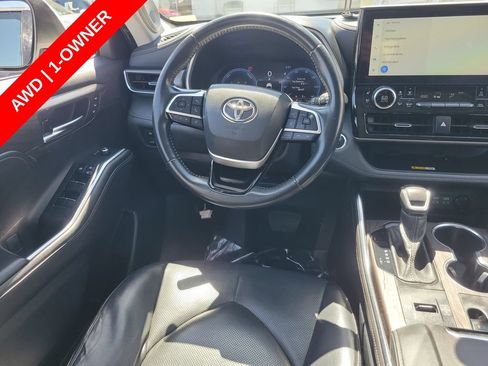 Used 2023 Toyota Highlander Limited AWD/4WD image 14