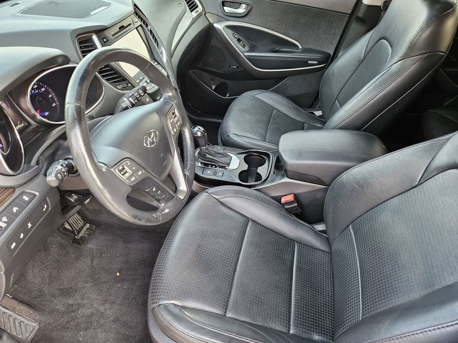 Used 2015 Hyundai Santa Fe Sport 2.0T w/ Option Group 05 AWD/4WD image 2