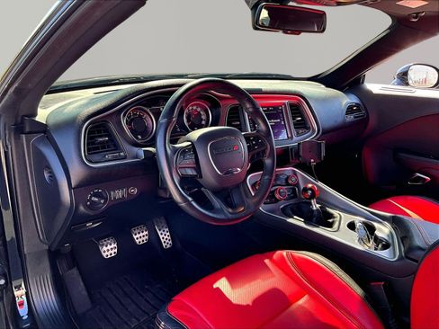 Used 2019 Dodge Challenger R/T Scat Pack RWD image 15