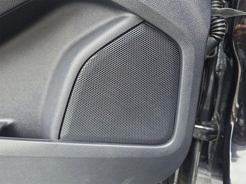 Certified 2021 Ford Edge SE image 14