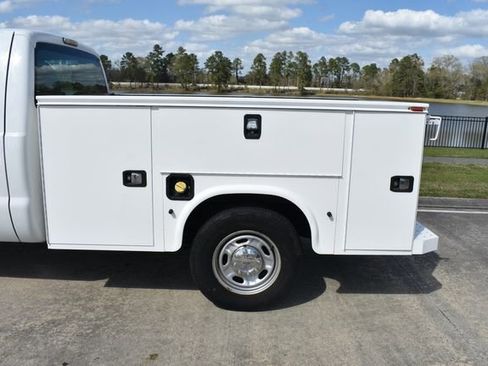 Used 2015 Ford F250 XL w/ XL Value Package image 4