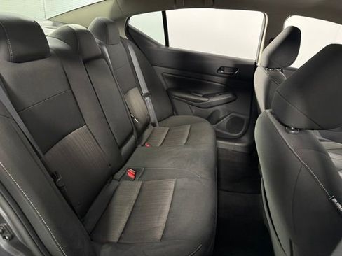 Used 2024 Nissan Altima 2.5 SV image 17