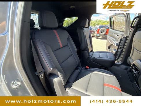 Certified 2026 Chevrolet Traverse RS AWD/4WD image 26