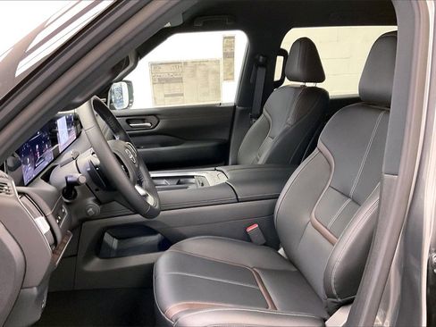 New 2026 Nissan Armada SL image 9