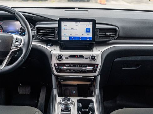 Certified 2022 Ford Explorer XLT RWD image 31