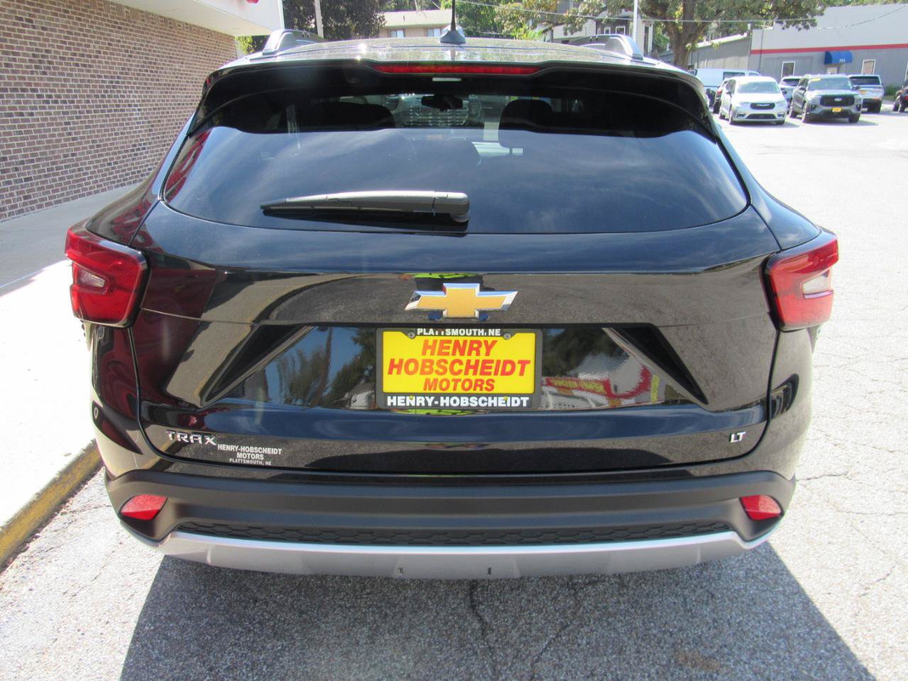 Used 2025 Chevrolet Trax LT FWD image 3