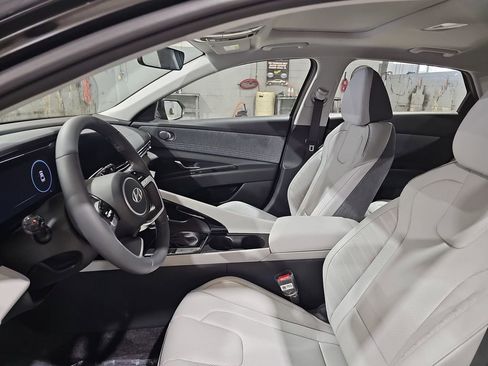 New 2026 Hyundai Elantra Limited image 14