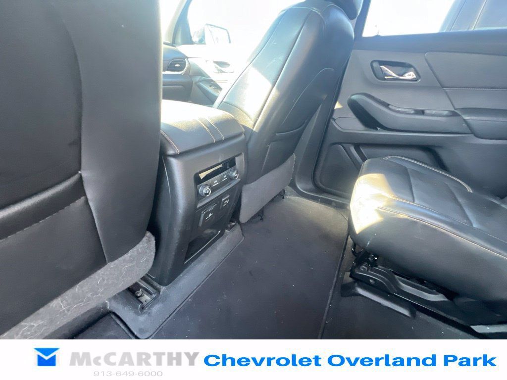 Used 2018 Chevrolet Traverse RS w/ LPO, Cargo Package FWD image 16