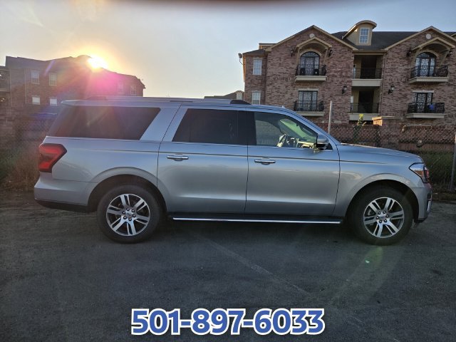 Used 2023 Ford Expedition Max Limited RWD image 3
