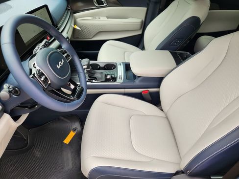 New 2026 Kia Carnival SX Prestige FWD image 10