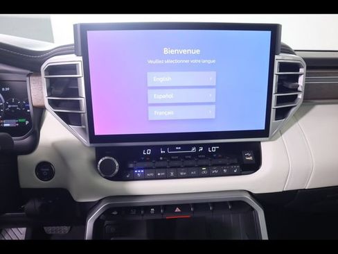 Used 2025 Toyota Sequoia Capstone AWD/4WD image 39