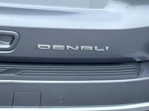 Used 2022 GMC Yukon Denali AWD/4WD image 11