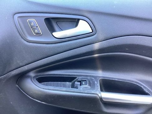 Used 2014 Ford Escape SE w/ Equipment Group 201A FWD image 22