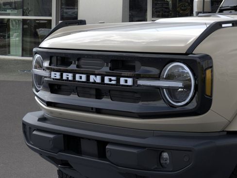 New 2026 Ford Bronco Outer Banks AWD/4WD image 19