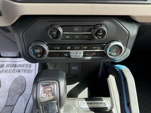 Used 2023 Ford Bronco 4-Door AWD/4WD image 23