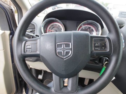 Used 2012 Dodge Grand Caravan SE FWD image 11