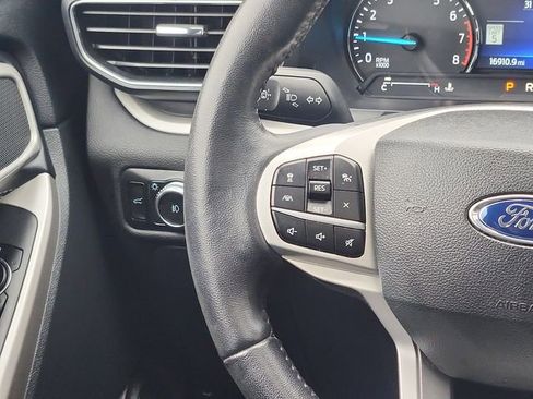 Certified 2022 Ford Explorer XLT w/ Equipment Group 202A image 14