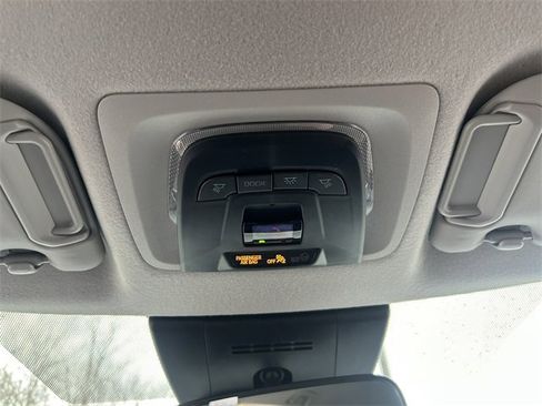 Used 2024 Toyota Corolla Cross LE image 18