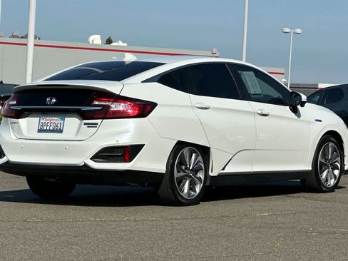 Used 2019 Honda Clarity Touring image 2