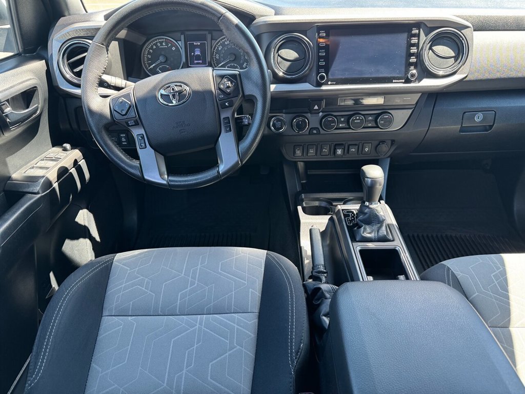 Used 2021 Toyota Tacoma TRD Off-Road w/ Technology Package AWD/4WD image 7