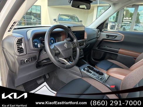 Used 2025 Ford Bronco Sport Outer Banks AWD/4WD image 28