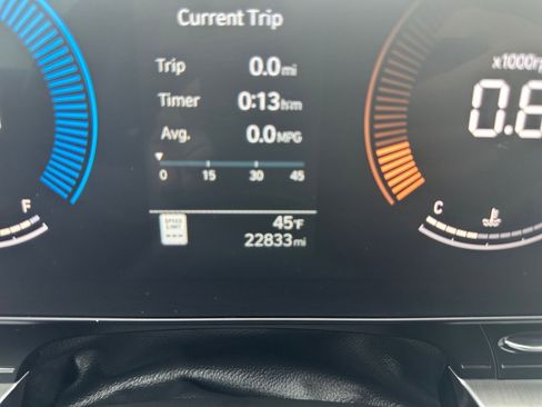 Used 2025 Hyundai Kona SEL image 40