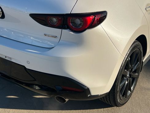 Used 2024 MAZDA MAZDA3 Hatchback w/Premium Plus Pkg image 14