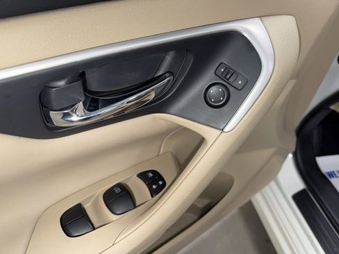 Used 2017 Nissan Altima 2.5 S w/ Power Driver Seat Package image 11