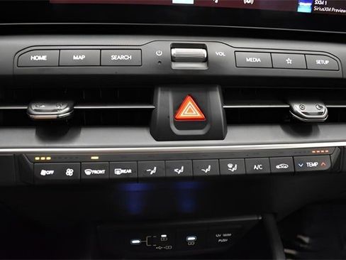 Used 2025 Kia K4 image 29