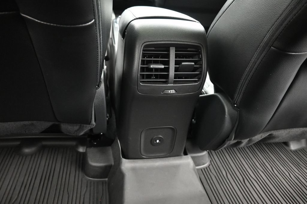 Used 2024 Ford Escape SE w/ PHEV Premium Package FWD image 12